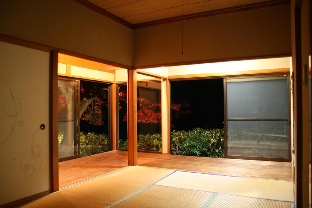 Akigawakeikoku Kinkoukaku Hotel Akiruno Buitenkant foto