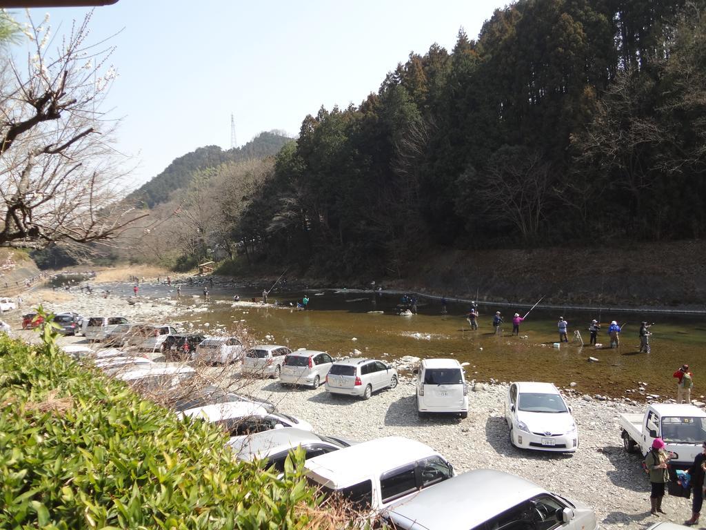 Akigawakeikoku Kinkoukaku Hotel Akiruno Buitenkant foto
